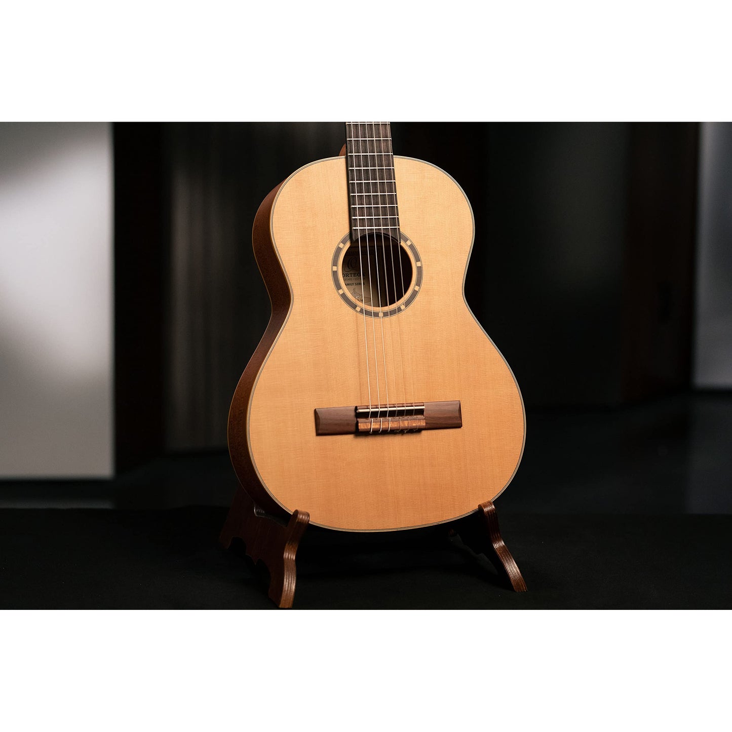 Ortega Guitars 6 String Family Series 3/4 Size Nylon Classical Guitar w/Bag, Right, Cedar Top-Natural-Satin, (R122-3/4)