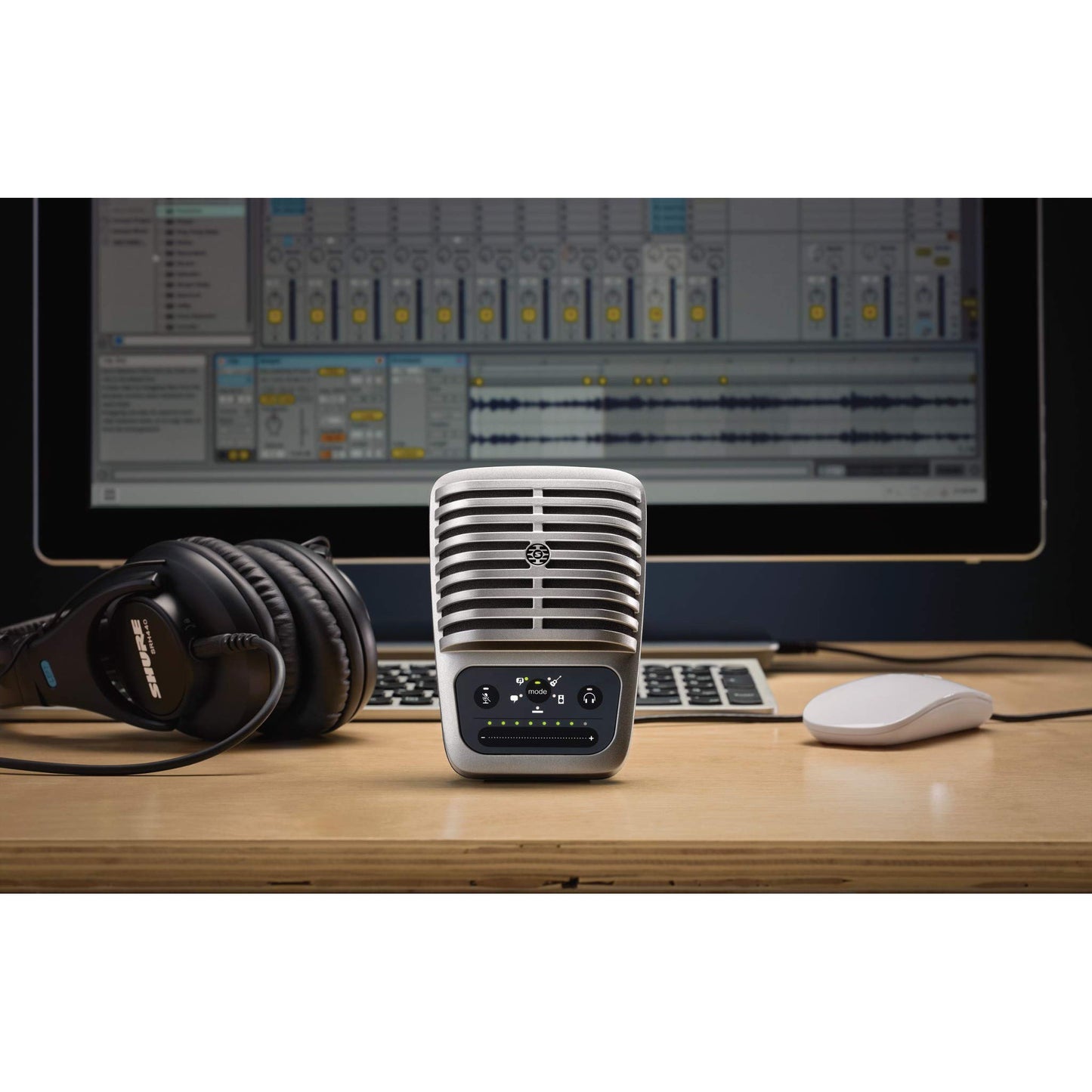 Shure MV51 Digital Large-Diaphragm Condenser Microphone with USB, Lightning and USB-C Cables - 5 DSP Preset Modes (Speech, Singing, Flat, Acoustic Instrument, Loud)