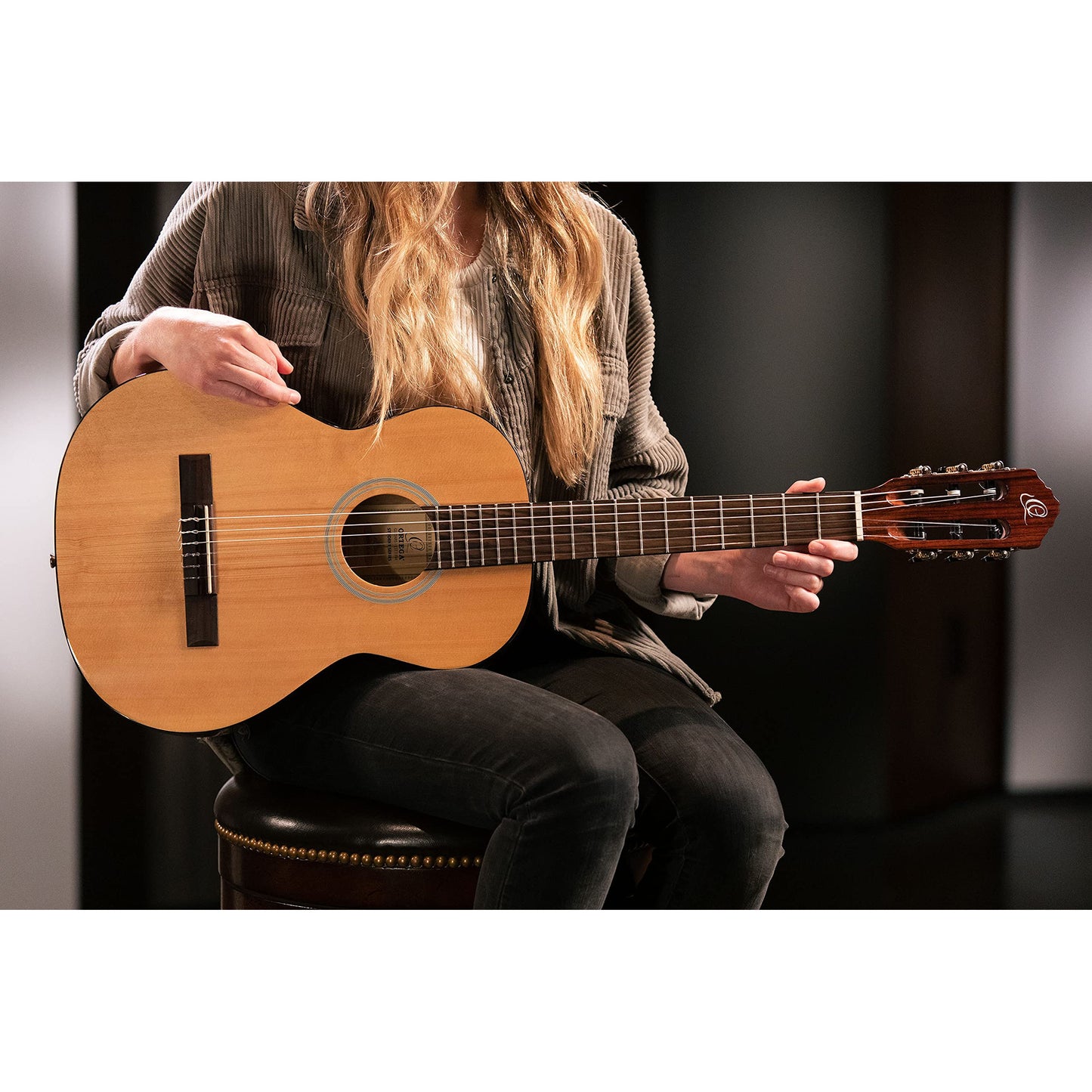 Ortega Guitars 6 String Student Series 3/4 Size Nylon Classical Guitar, Right (RST5-3/4)